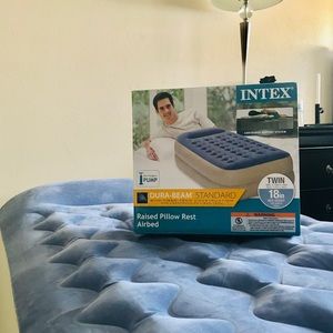 INTEX AIR MATTRESS (Twin Size 18” inc)